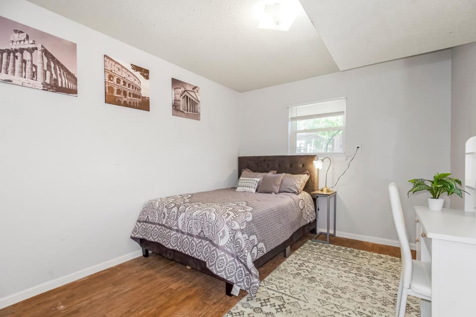 2b1b apartment in independence near downtown KC Apartment in Independence