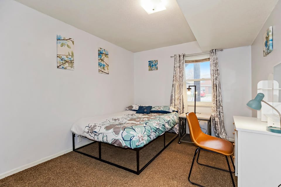 2b1b apartment in independence near downtown KC Apartment in Independence
