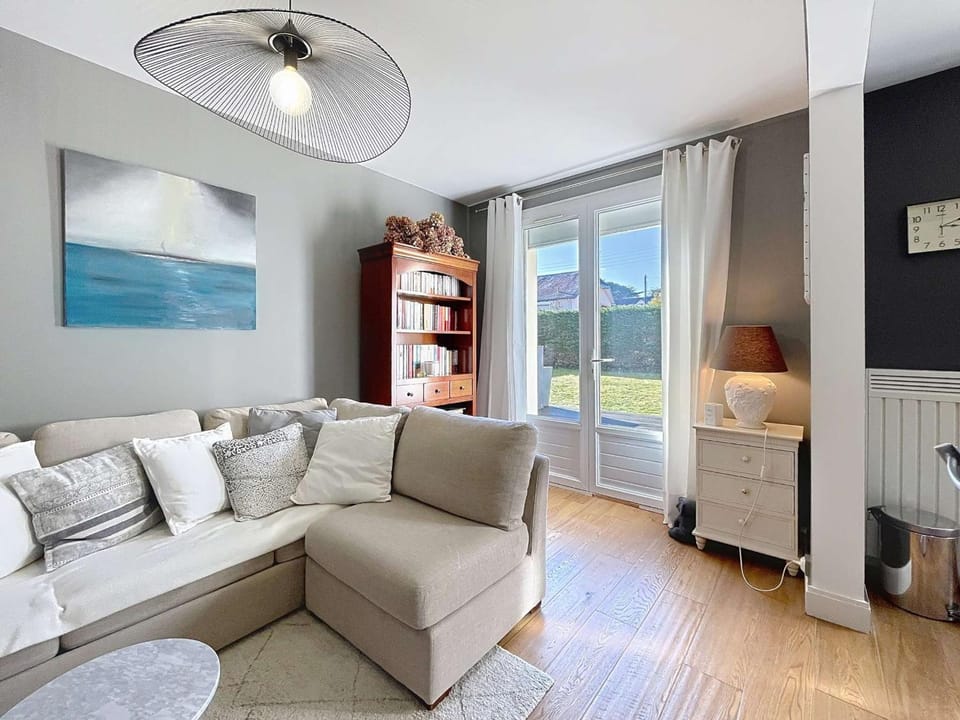 Appartement rez-de-chaussée, proche mer - FR-1-361-575 Apartment in Jullouville