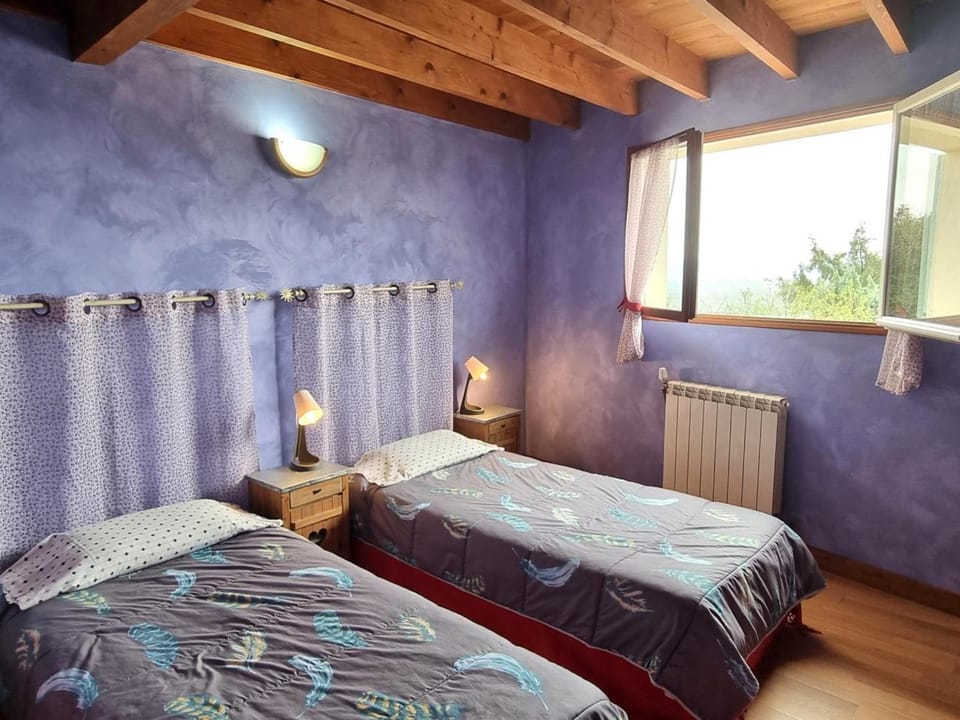 Gîte spacieux proche de la nature - 10 pers. - FR-1-496-388 House in Auvergne-Rhône-Alpes