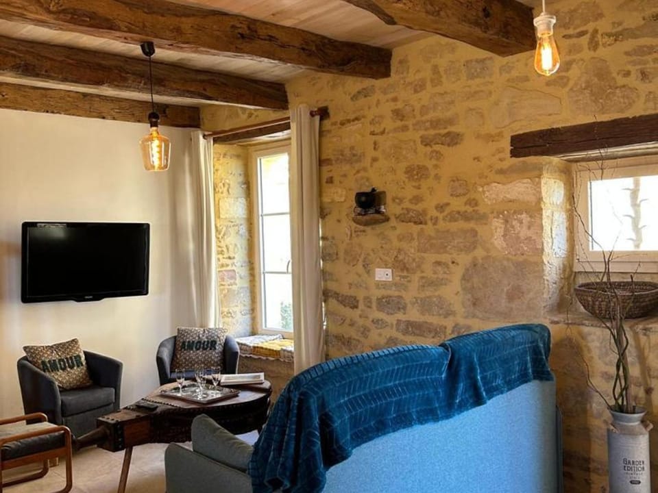 Charmant gîte avec clim et parking - 4 pers. - FR-1-616-562 House in Nouvelle-Aquitaine