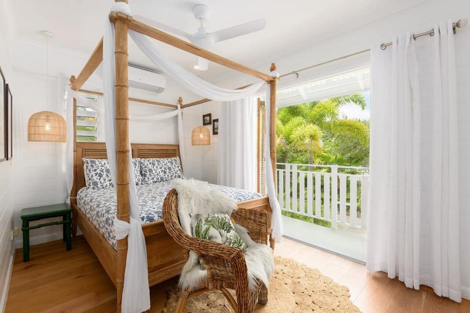 Fullmoon Cottage - Easy Walk to the Beach and Town Villa in Port Douglas