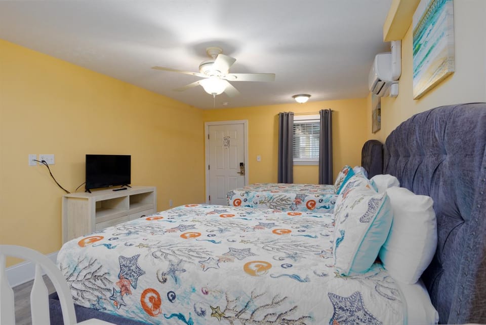 Surf City Sea Glass Getaway motel-Pet Friendly Apartment in Surf City