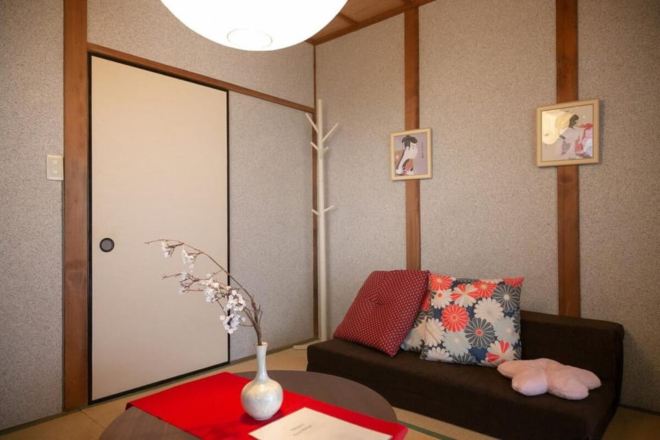 USJCity駅から宿までタクシー代無料-8名様まで宿泊可能-和モダンな一軒家 Apartment in Osaka