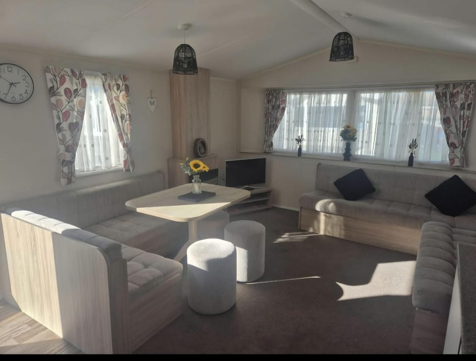 3 bed Caravan wink ups towyn Apartment in Towyn