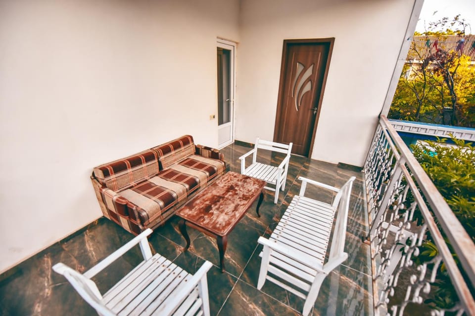 Day, Balcony/Terrace, Garden view