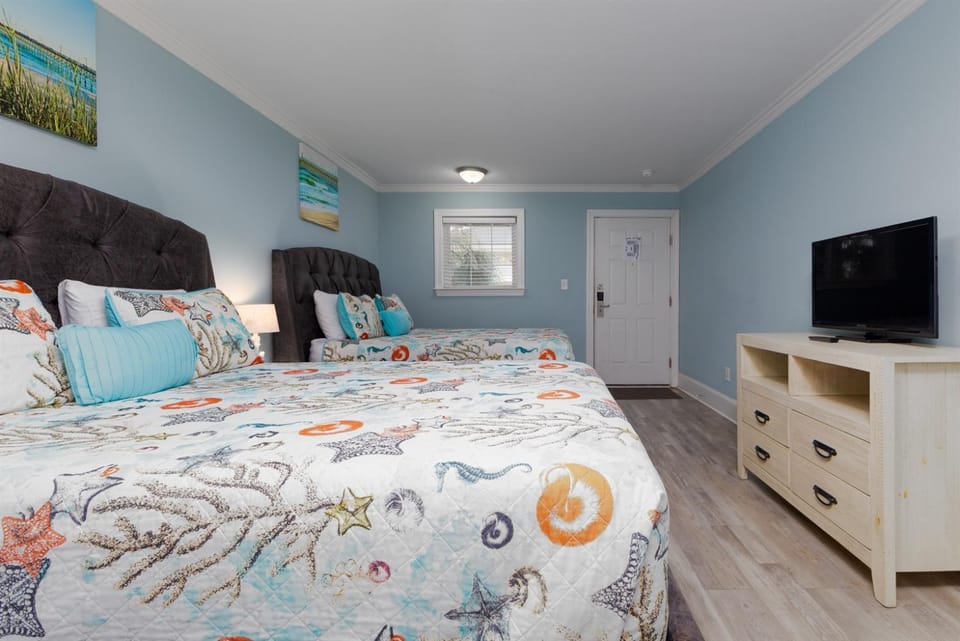 Surf City Beachcomber Bungalow motel-Pet Friendly Apartment in Surf City