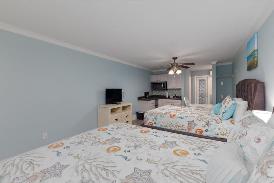 Surf City Beachcomber Bungalow motel-Pet Friendly Apartment in Surf City