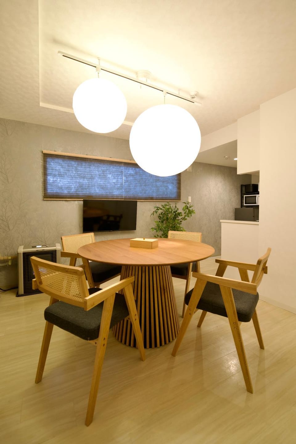 Living room, Dining area