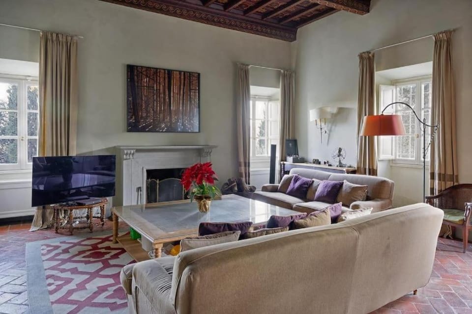 Living room, Seating area