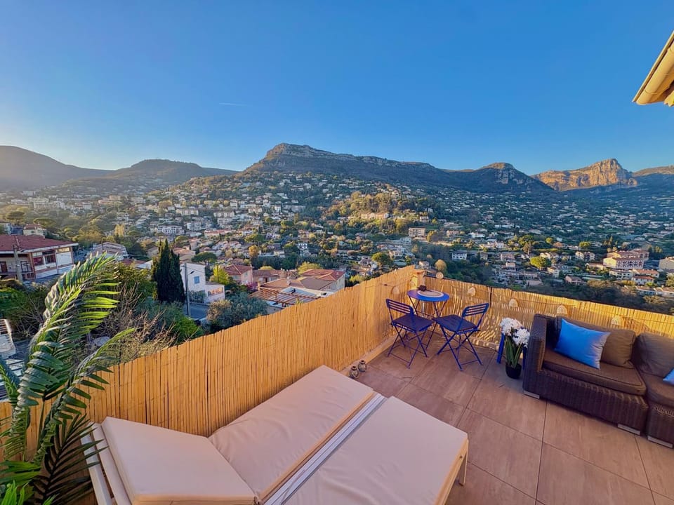 Patio, Natural landscape, Balcony/Terrace, Mountain view