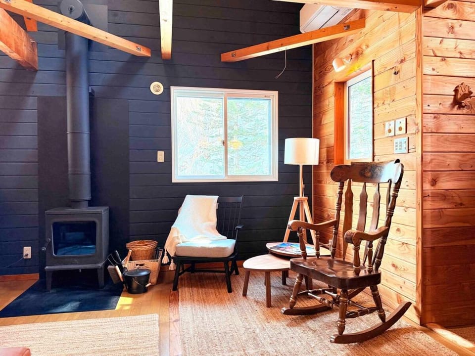 Living room, Seating area, fireplace