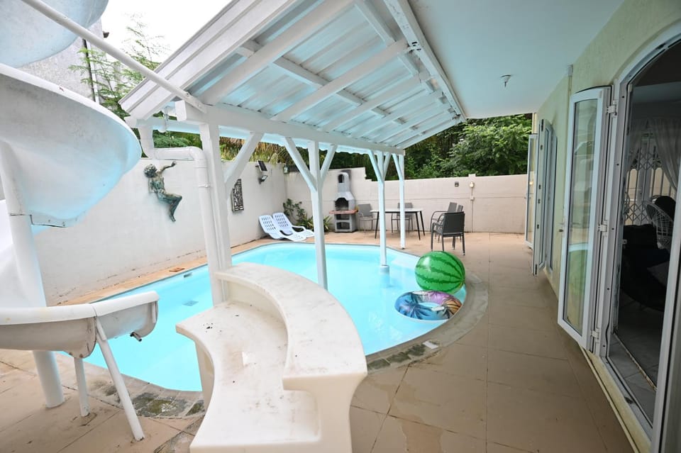 Balcony/Terrace, Swimming pool
