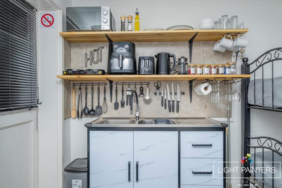 The Hill Cottage - La Colina Accommodation & Venue Apartment in Cape Town