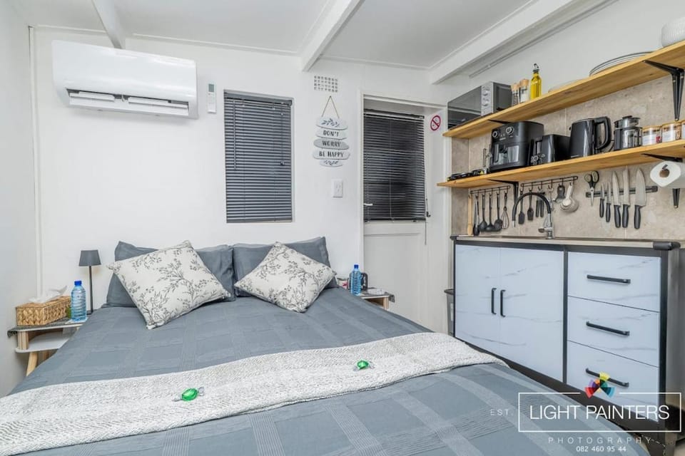 The Hill Cottage - La Colina Accommodation & Venue Apartment in Cape Town