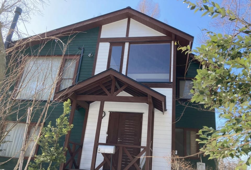Property building, Day
