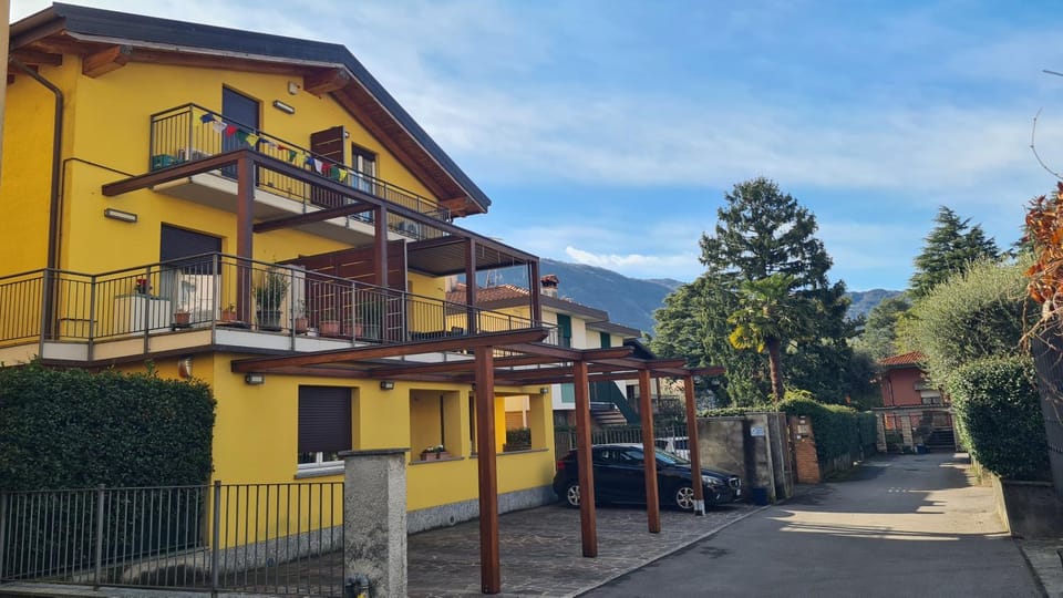 Namastè Apartment in Mandello del Lario