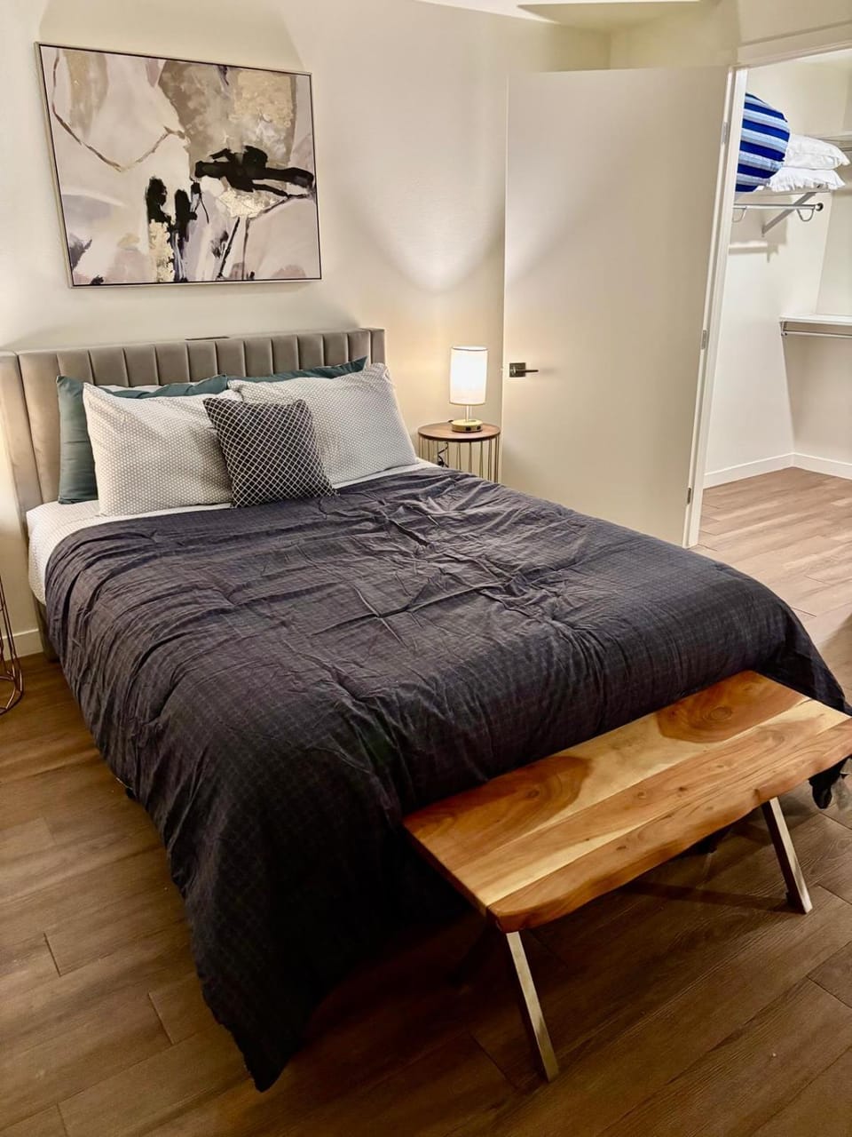 Center of Los Angeles 2B2B with Hollywood Sign View balcony-Pool-Rooftop Apartment in Hollywood