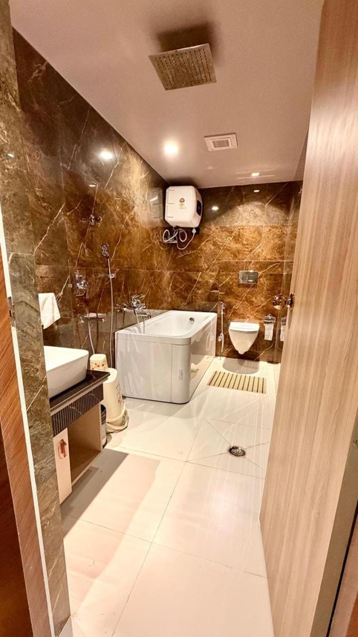 Bathroom, Bath
