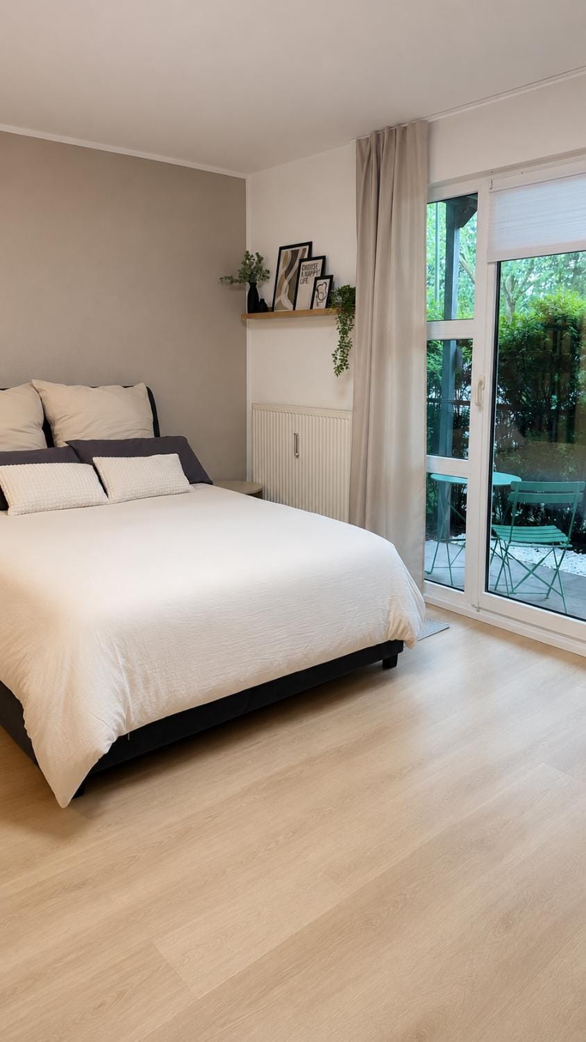 Bed, Photo of the whole room, Bedroom