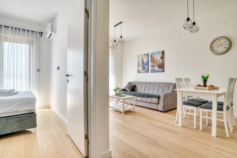 Boka Gardens Sea View Apartment by MN Property Apartment in Dobrota