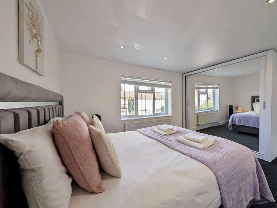 Bed, Bedroom