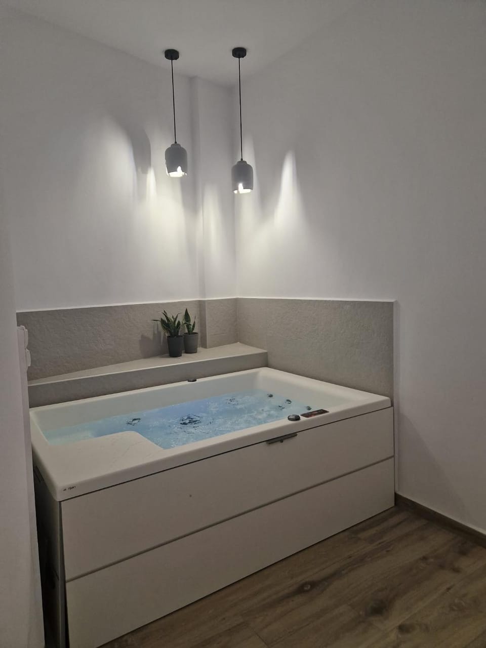 Hot Tub, Hot Tub