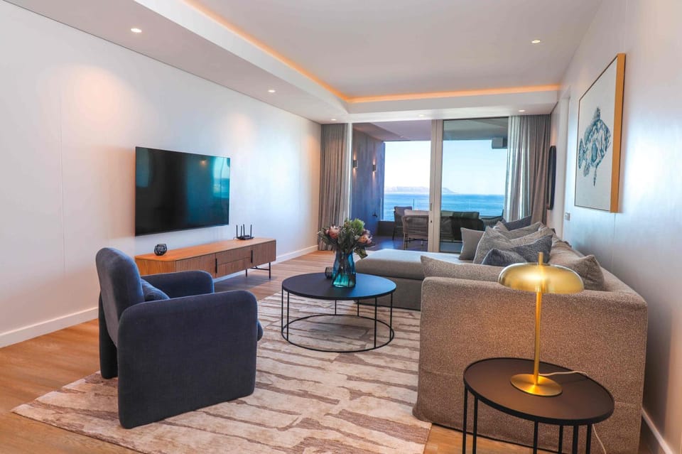 Communal lounge/ TV room, Living room