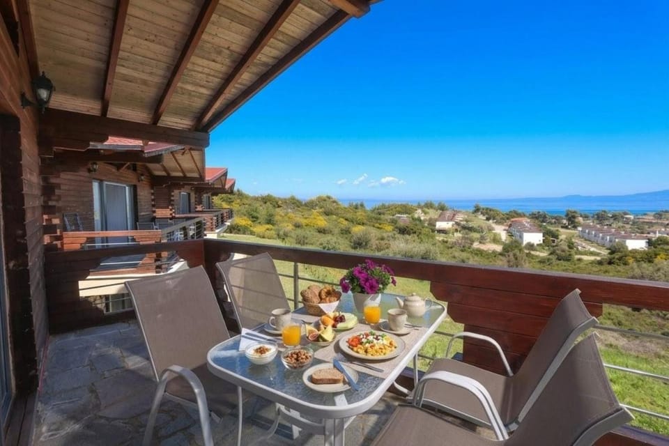 Hilltop Chalet 5 Apartment in Halkidiki