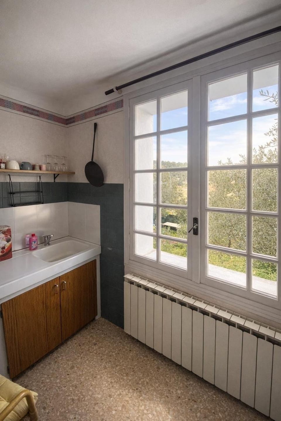 Côté Lavande - T2 cosy avec terrasse - 5min des Thermes Apartment in Gréoux-les-Bains