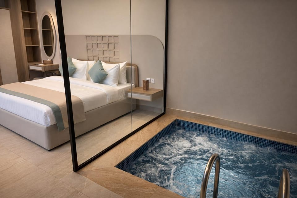 Hot Tub, Hot Tub
