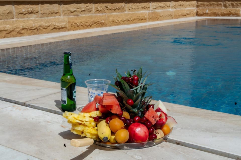 Food and drinks, Food, Pool view, Swimming pool