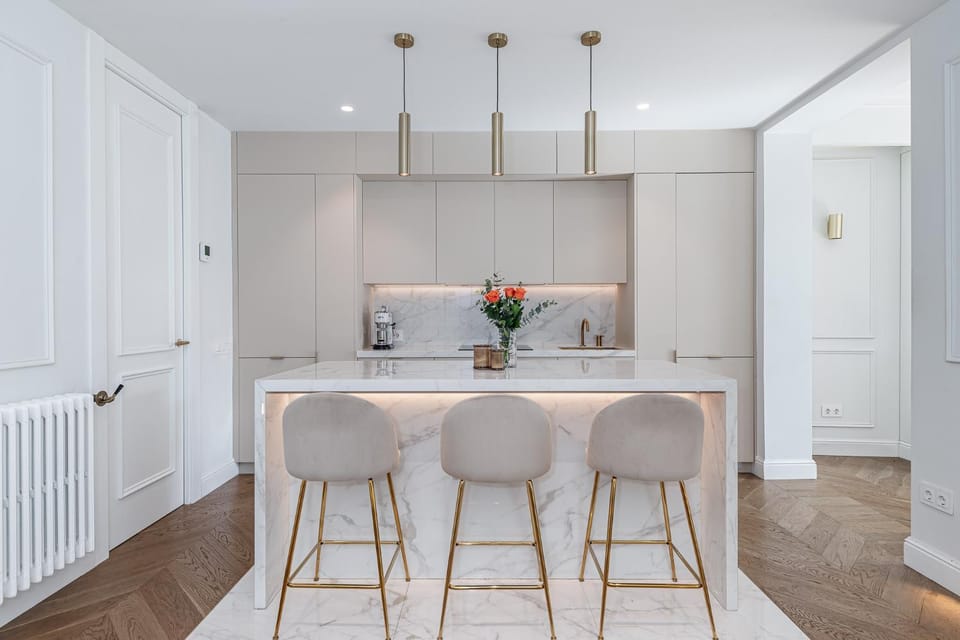 Waou Malasaña Luxe- Short Term Rental Apartment in Centro