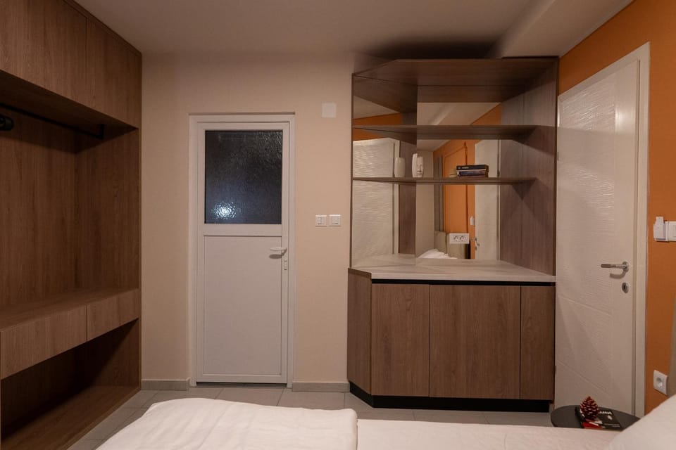 Kitchen or kitchenette, wardrobe