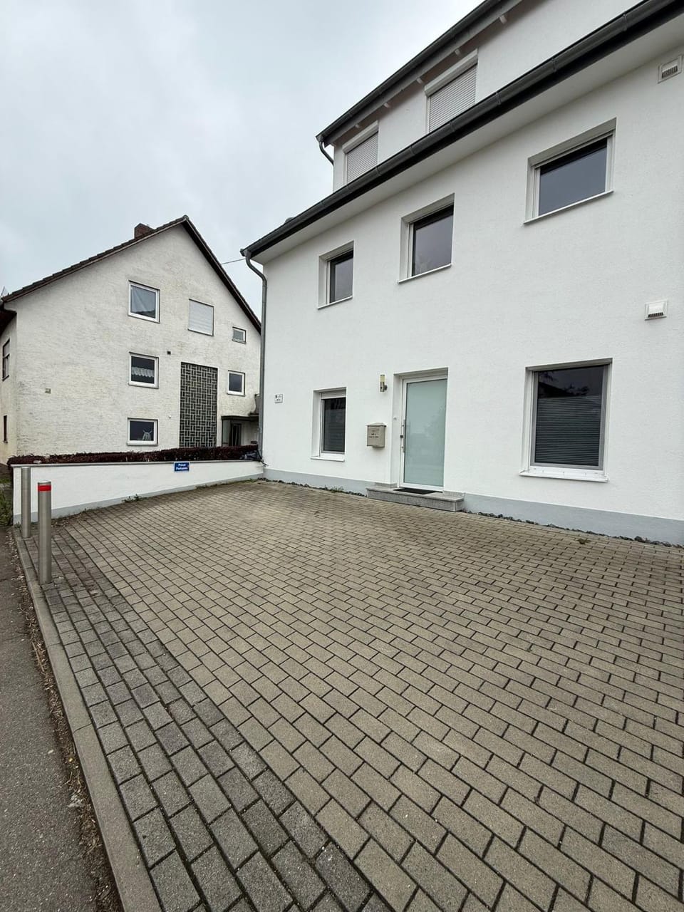 Facade/entrance, Off site, Parking