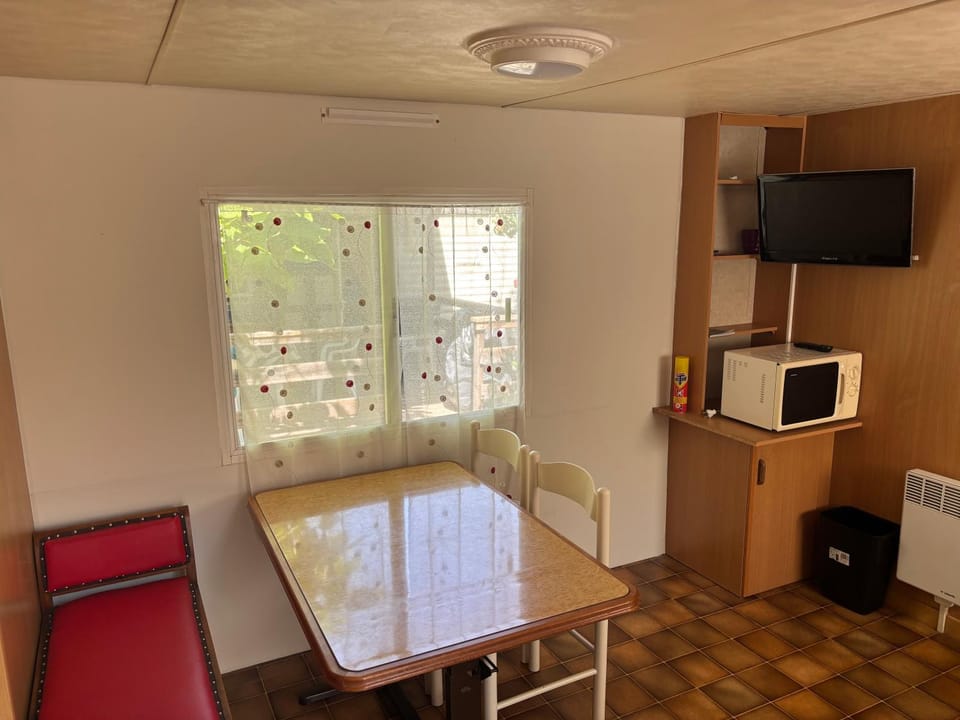Mobil-Home Vintage Apartment in Provence-Alpes-Côte d'Azur