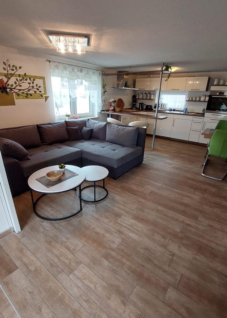 Living room, Seating area, kitchen