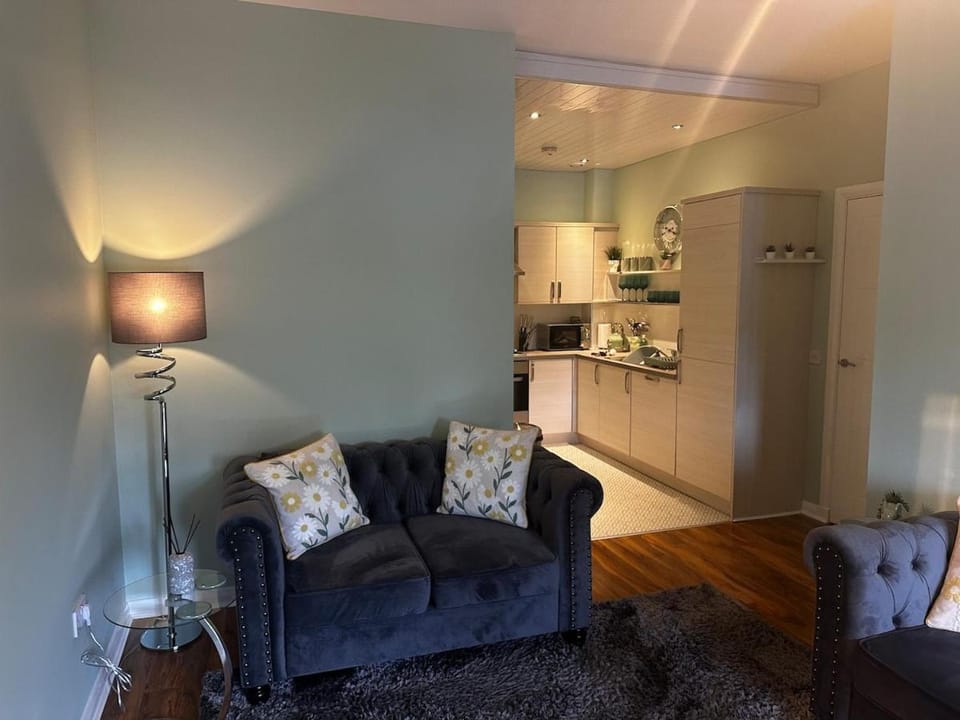 02 The Inchmoan Suite Loch Lomond Apartment in Balloch Road