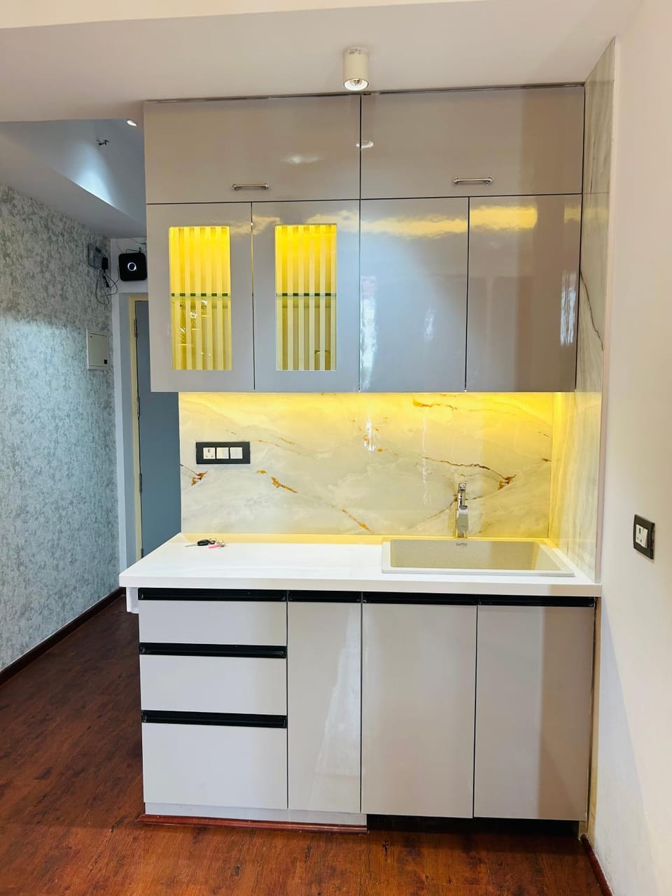 Cozy Cube Stay Apartment in Lucknow