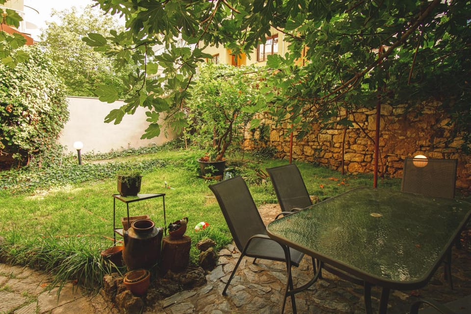 House Tsimerman 4 BR Private House Free Parking Private Garden House in Varna