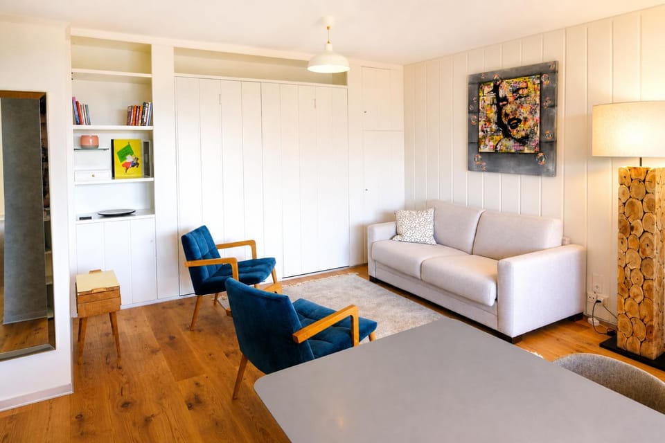 Game Room, Living room, Seating area, Dining area