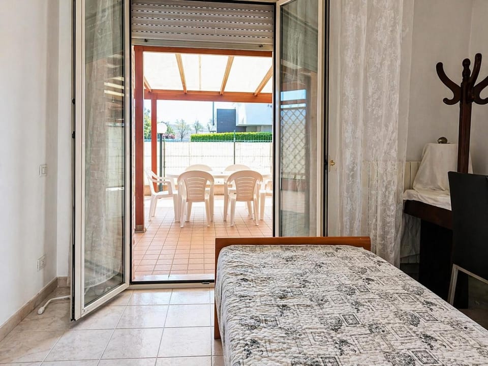 Bed, Balcony/Terrace, Bedroom