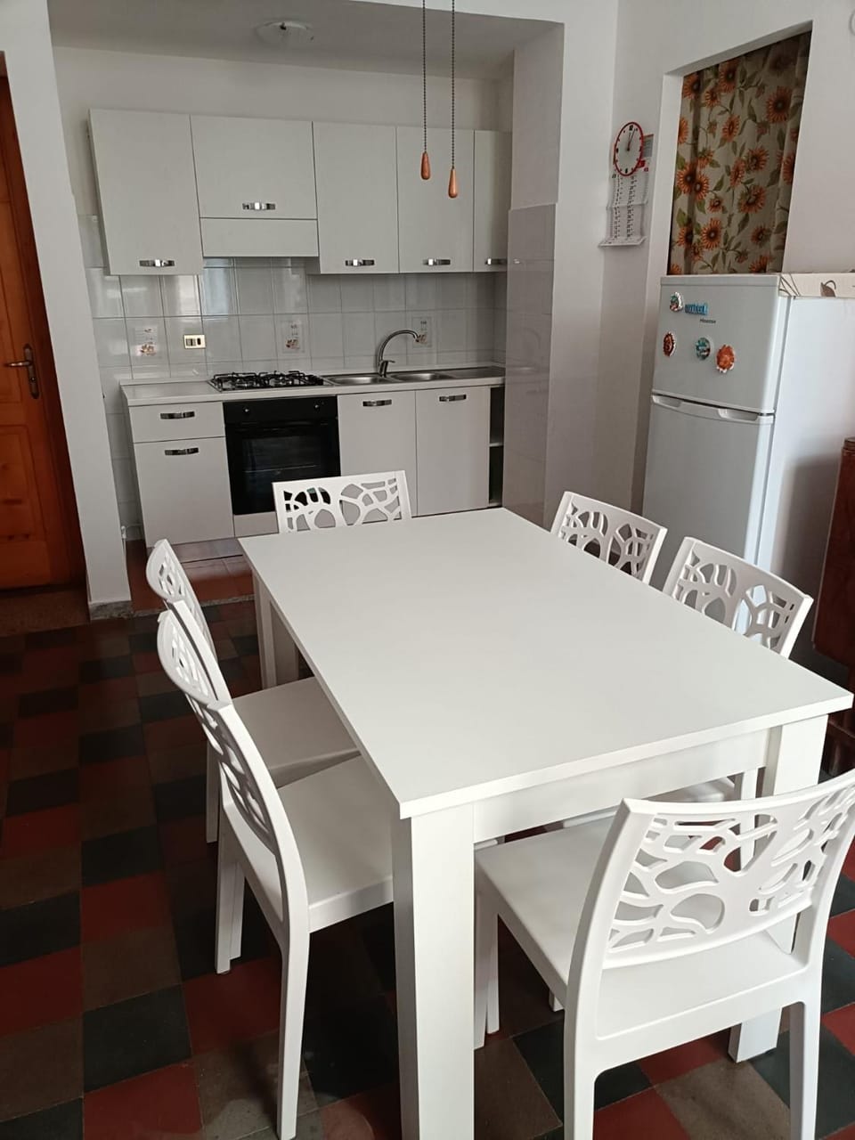Kitchen or kitchenette, oven, stove