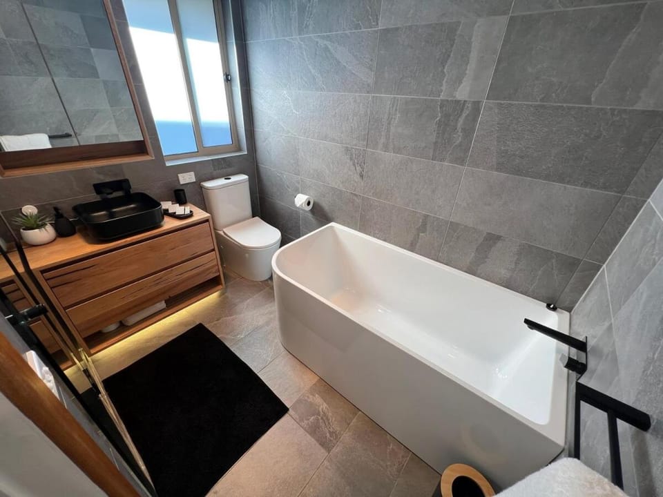 Bathroom, Bath