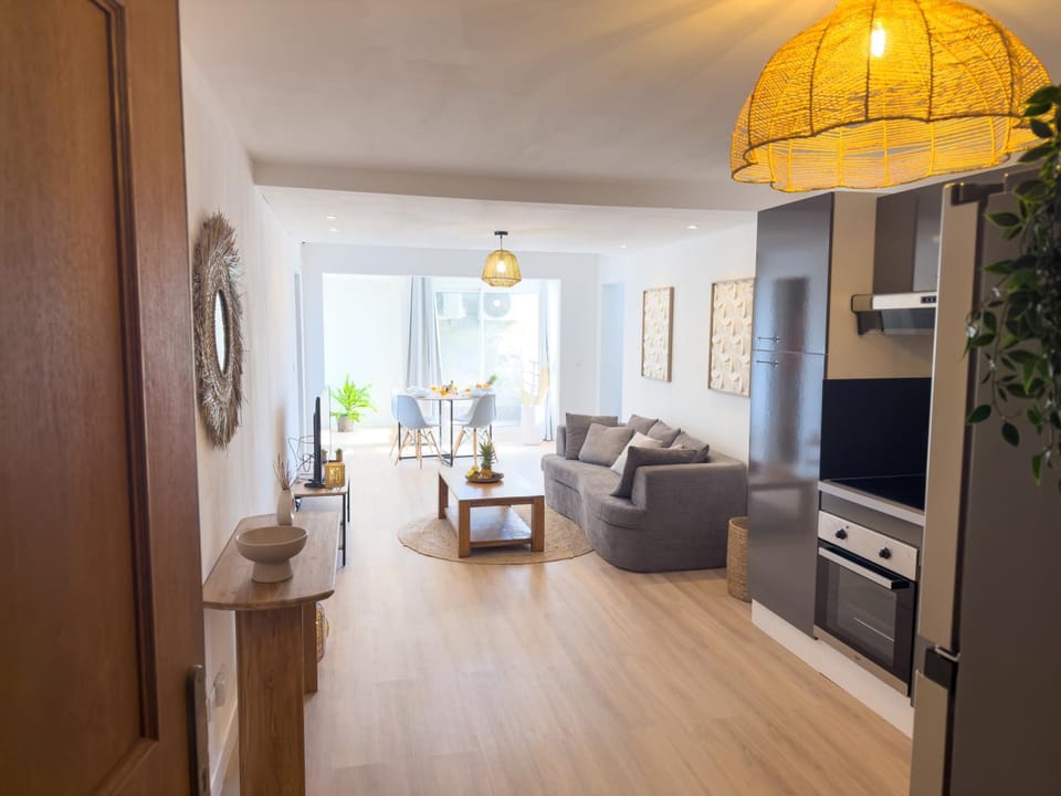 Communal lounge/ TV room, TV and multimedia, Living room