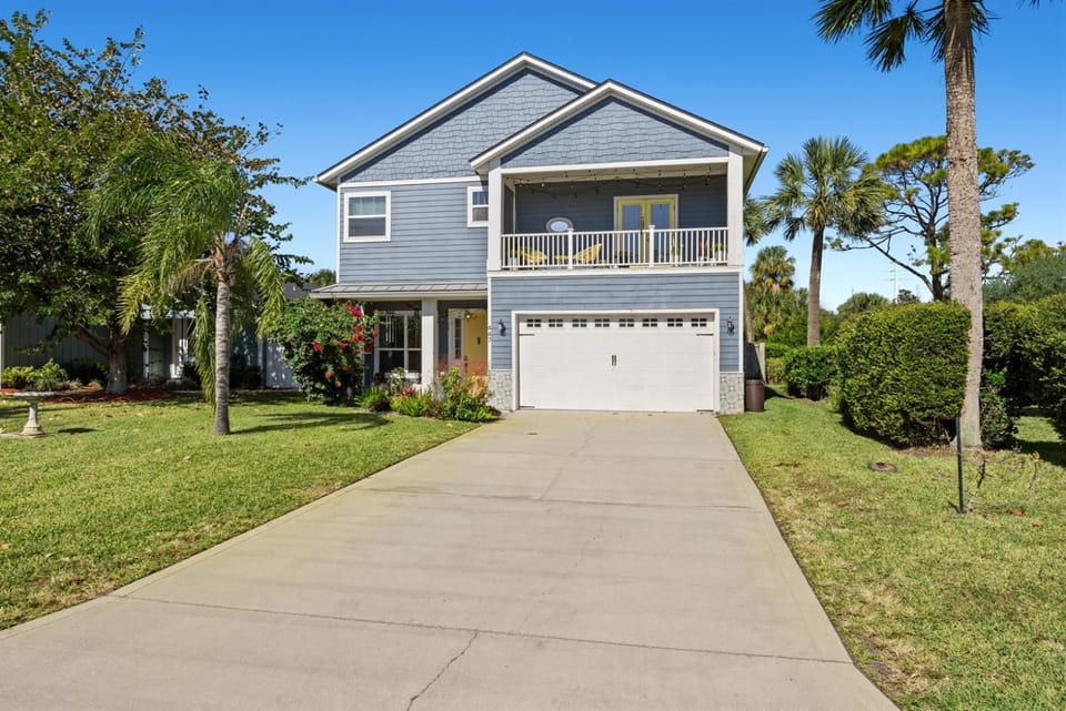 Private Pool Home-walk to bch & vacay like a local Country House in Jacksonville Beach