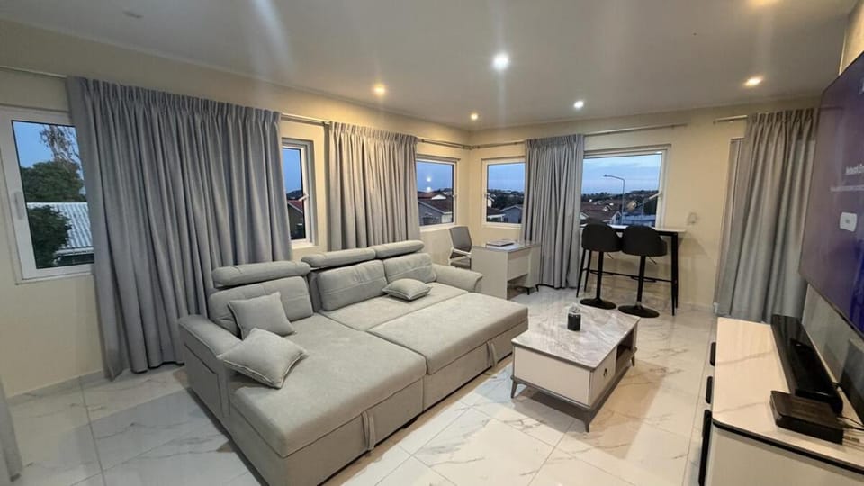 TV and multimedia, Seating area