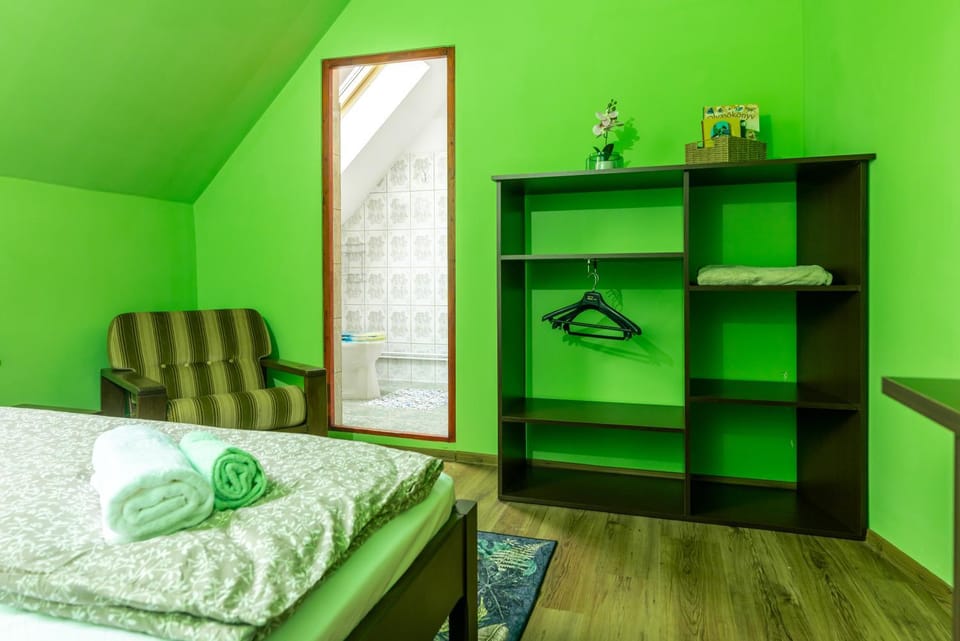 Bed, Bedroom, wardrobe