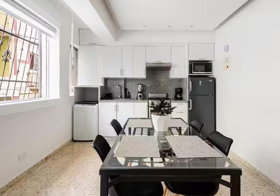 Colonial Zone 2BR Apartment Prime Location Apartment in Santo Domingo