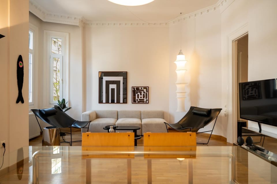 Living room, Seating area, Evening entertainment